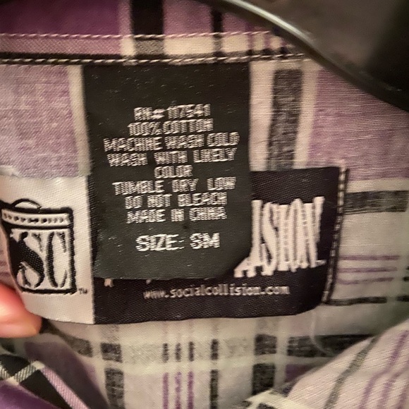 SALE: Ladies plaid shirt blouse Size small - Picture 3 of 7